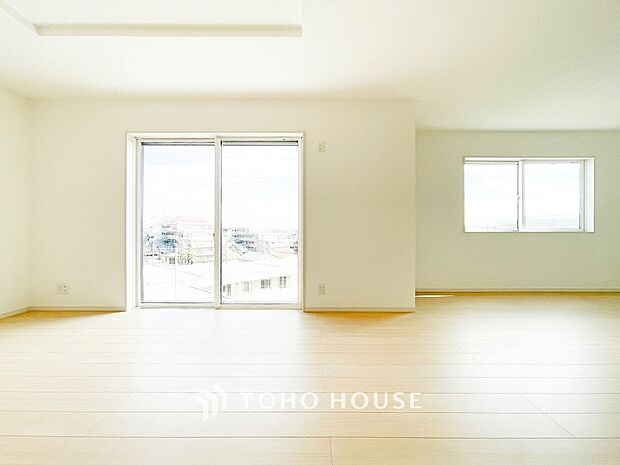 太陽の恵みを受けた明るくあたたかいお住まい。吹きぬける風を感じながら爽やかで風通しの良い暮らし。