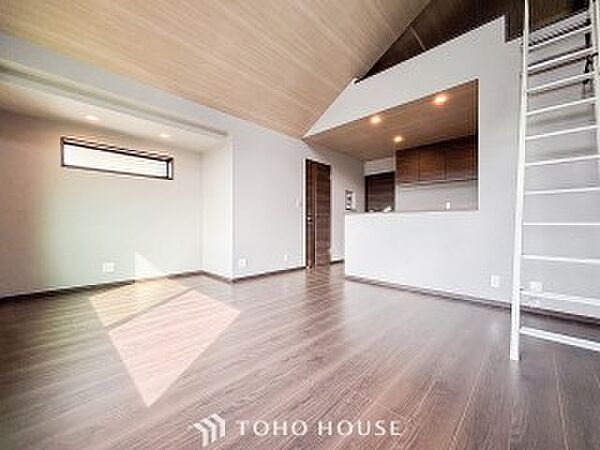 ご家族やお客様との時間など、多くの時を刻む空間。何気なく過ぎる時でさえも上質なひと時に。