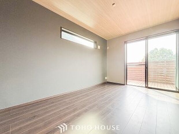 環境の良い場所にセンス良く暮らしたい、こだわりの室内には至福のシーンが繰り広げられます。