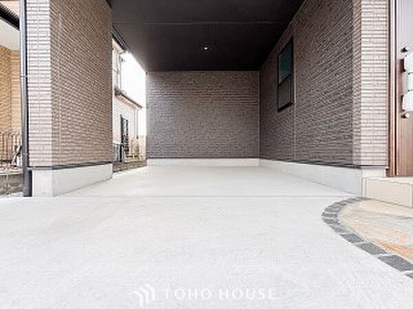 カースペースもゆとりある空間を保っています。