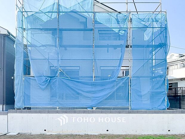 表現された空間は豊かな光と風を纏い、暮らしの時間を豊かにしてくれます。