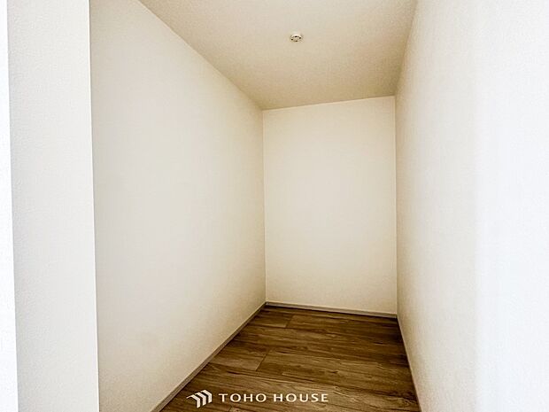 ウォークインクロゼットのある住まいで居住スペースを広く使えます。