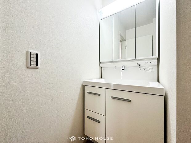 洗面台・洗面所ご家族の1日が始まり、1日の終わりを締めくくる洗面空間。