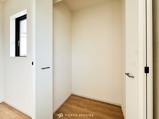 空間を余すところなく有効利用した収納は生活空間をより上質なものにしてくれるでしょう。