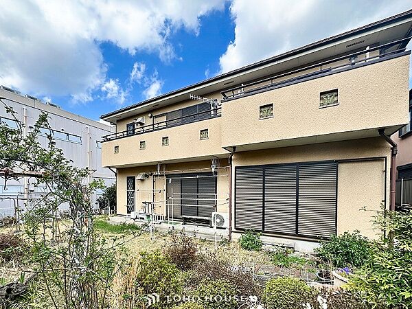 閑静な住宅地で小さなお子様がいるご家族にも安心な住環境が魅力です。