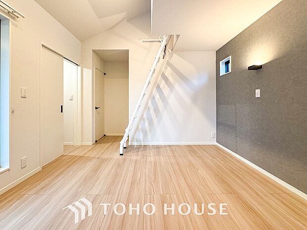 1日の疲れを癒し、心地よく寛げるようゆったりとした広さを確保しています。