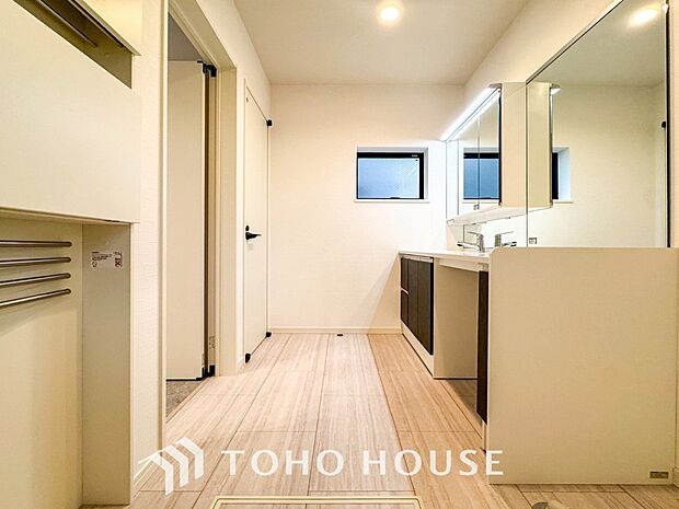 ご家族の1日が始まり、1日の終わりを締めくくる洗面空間。