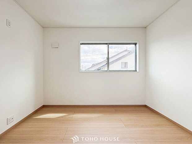 採光もアクセントの一つとして。プライベートルームにはやさしい光が射し込んでいます。