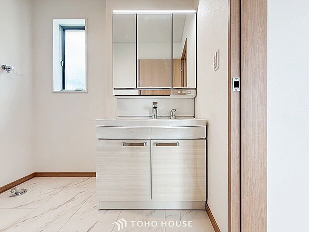 洗面台・洗面所ご家族の1日が始まり、1日の終わりを締めくくる洗面空間。