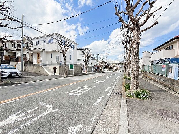 落ち着きのある閑静な住宅街。きっとここからご家族のかけがえのない想い出が作られることでしょう。