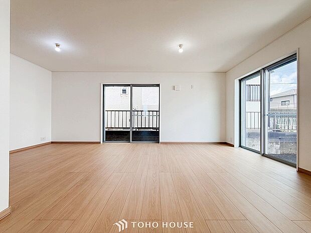 開放感あるリビングダイニング。ご家族とのんびりしたひと時を過ごせますね。