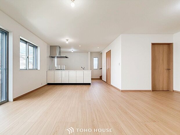 ここにはみんなが集い、食事と楽しい会話が始まるスペース。