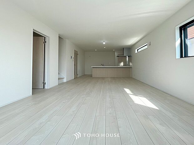 ここにはみんなが集い、食事と楽しい会話が始まるスペース。