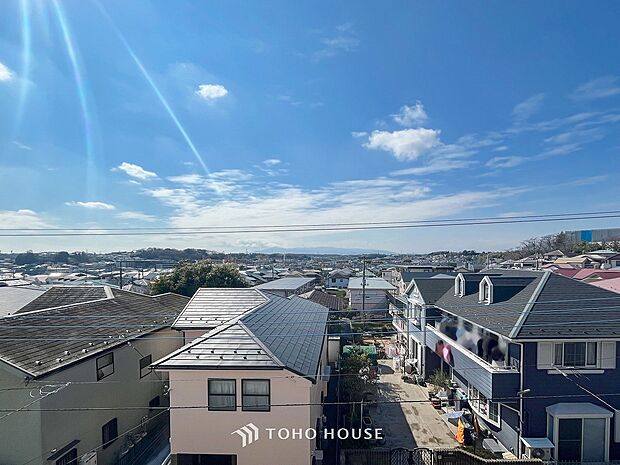 開放的で気持ちの良い眺望と青い空を満喫できます。