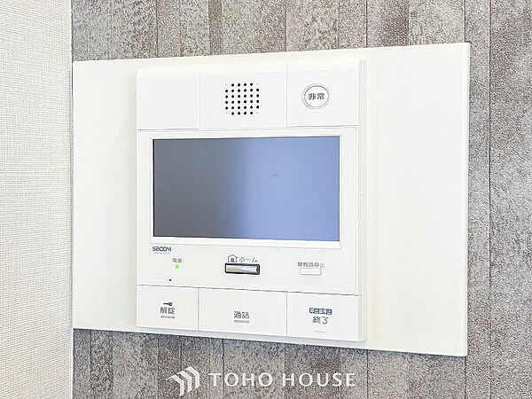 誰が来てもわかる様にモニター付きインターホンを設置。