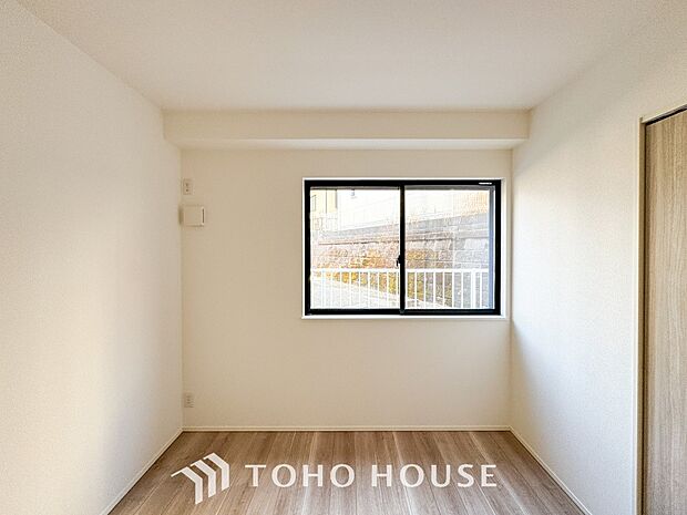 一日の疲れをいやしてくれる主寝室。自分時間を快適に過ごすプライベートルーム。