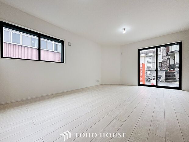 開放感あるリビングダイニング。ご家族とのんびりしたひと時を過ごせますね。