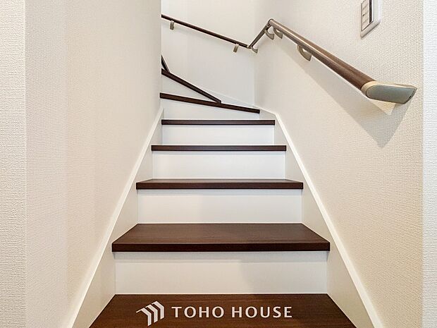 環境の良い場所にセンス良く暮らしたい、こだわりの室内には至福のシーンが繰り広げられます。