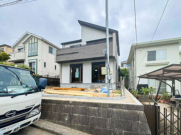 時間のゆとりと空間、爽やかな陽光がもたらす光と風を贅沢なまでに感じる暮らしが始まります。