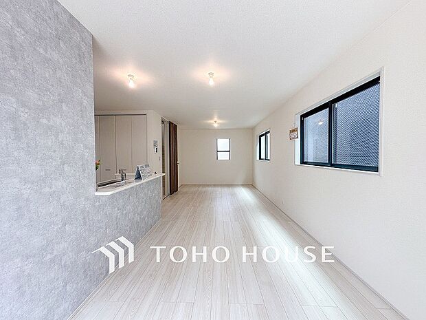 空気感という居心地の良いBGMは、暮らしのステージを彩り、心のやすらぎと満足感を与えてくれます。