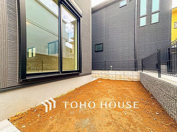 毎日の暮らしの中に癒しを与えてくれるお庭スペース。