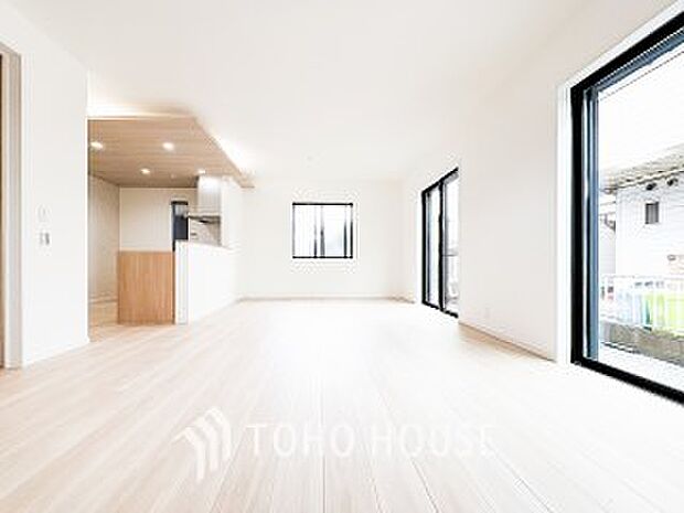 ここにはみんなが集い、食事と楽しい会話が始まるスペース。