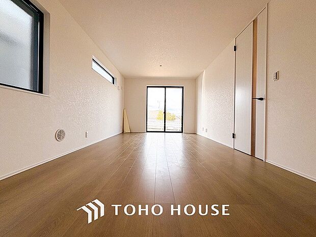 空気感という居心地の良いBGMは、暮らしのステージを彩り、心のやすらぎと満足感を与えてくれます。