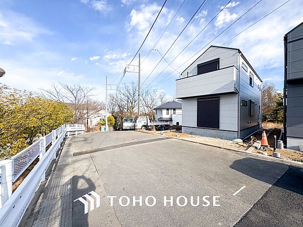 忙しく過ぎゆく日常を置き去るほど、ゆったりした時間が流れる住環境。