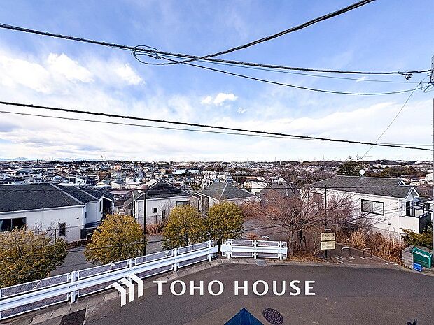 開放的で気持ちの良い眺望と青い空を満喫できます。