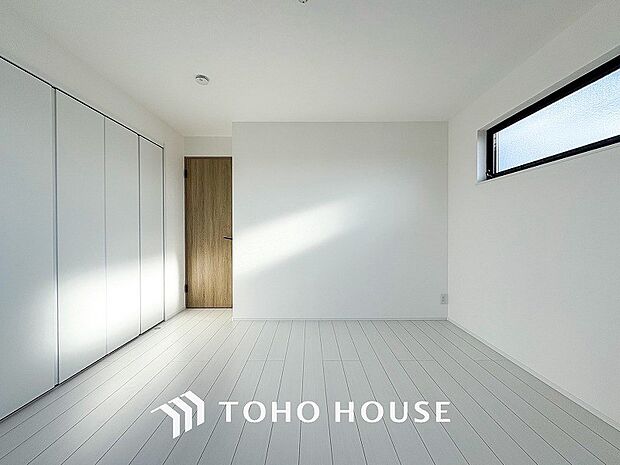 通風・採光にも優れ、心地よい光と風があふれています。