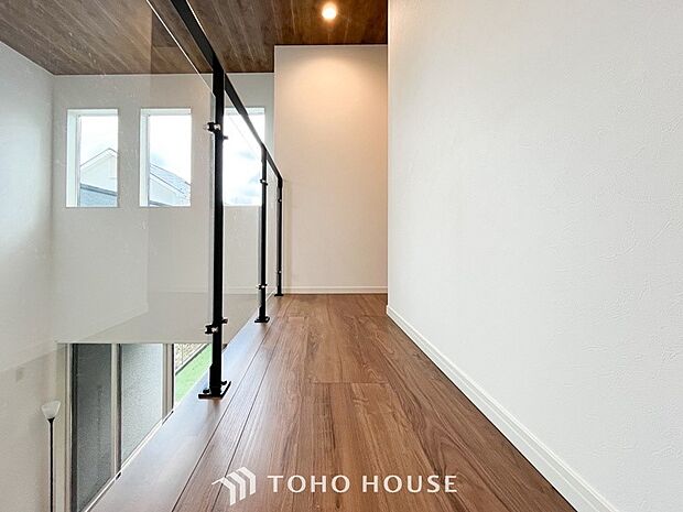 環境の良い場所にセンス良く暮らしたい、こだわりの室内には至福のシーンが繰り広げられます。