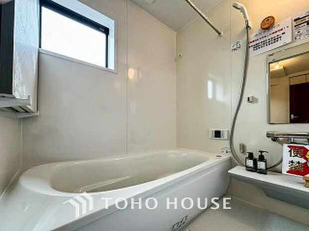 一日の疲れが癒される優雅なバスタイムを堪能できるゆとりあるバスルームです。