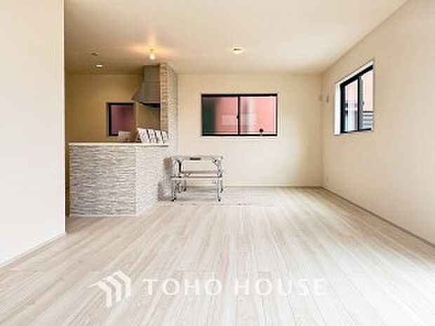 ここにはみんなが集い、食事と楽しい会話が始まるスペース。