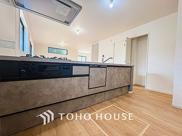 家族の健康を支えるキッチン。毎日使う場所だから気持よく使えて、居心地の良い空間に。