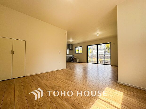 開放感あるリビングダイニング。ご家族とのんびりしたひと時を過ごせますね。