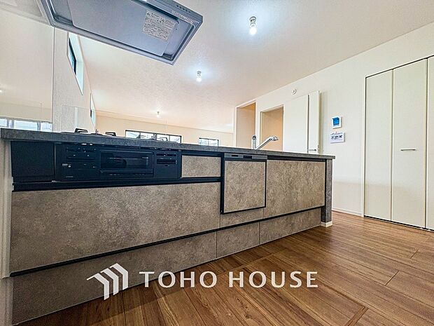 家族の健康を支えるキッチン。毎日使う場所だから気持よく使えて、居心地の良い空間に。