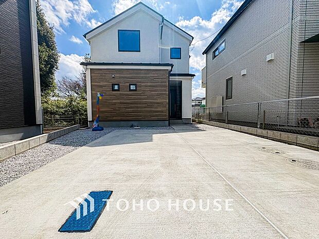 カースペースもゆとりある空間を保っています。