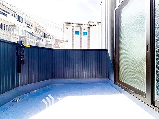 お部屋にも爽やかな風と暖かく柔らかな日差しが差し込み、毎日の暮らしを豊かに彩ります。