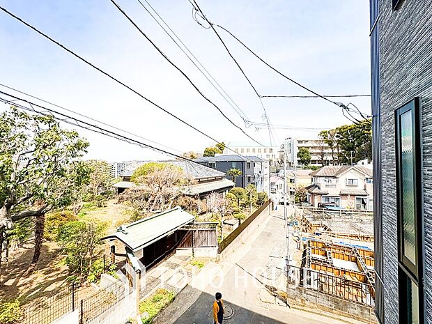 開放的で気持ちの良い眺望と青い空を満喫できます。