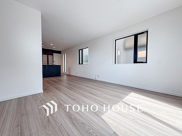 ご家族やお客様との時間など、多くの時を刻む空間。何気なく過ぎる時でさえも上質なひと時となる快適な空間を目指して。