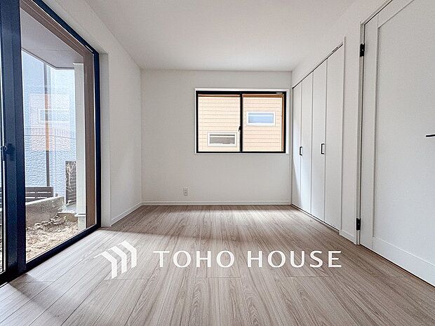 採光もアクセントの一つとして。プライベートルームにはやさしい光が射し込んでいます。