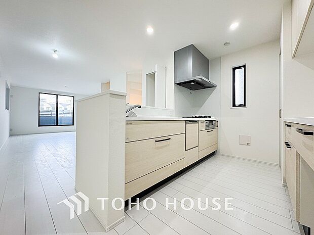 美味しいお料理も楽しいお喋りもキッチンを中心に広がります。