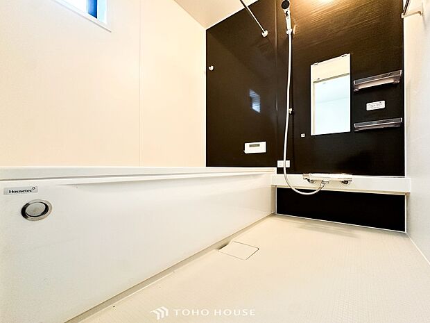 一日の疲れが癒される優雅なバスタイムを堪能できるゆとりあるバスルームです。