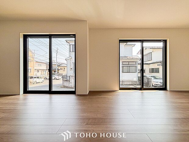 落ち着いた雰囲気に包まれた伸びやかな空間で、ゆったりと家族団らんの時間を過ごせます。