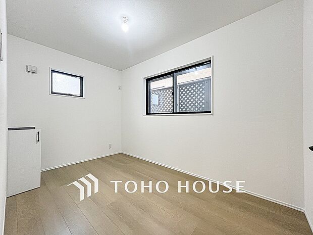 家族一人ひとりの大切なプライベート空間。感性で個性的に飾って頂けるようシンプルに仕上げてあります。