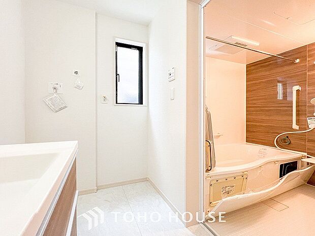 ご家族の1日が始まり、1日の終わりを締めくくる洗面空間。