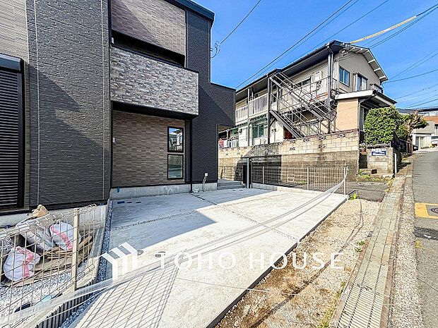 カースペースもゆとりある空間を保っています。