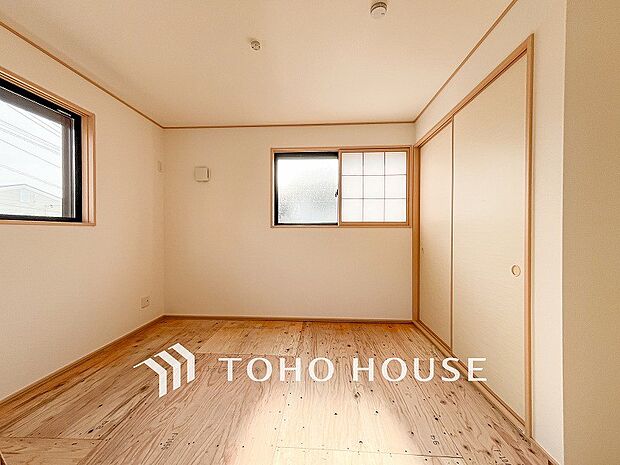 来客時や一息つきたいときなどに利用できる用途多様な空間です。