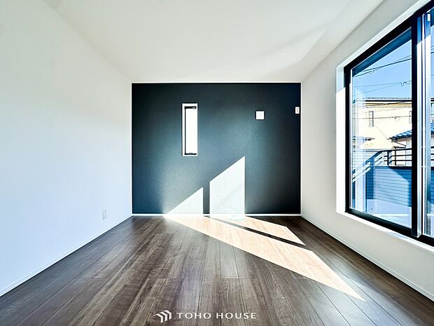 採光もアクセントの一つとして。プライベートルームにはやさしい光が射し込んでいます。