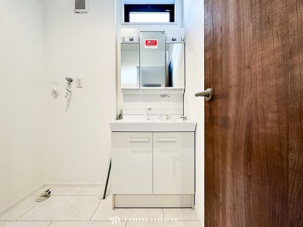 洗面台・洗面所清潔感のあるプライベート空間は、身だしなみチェックや肌のお手入れに最適です。